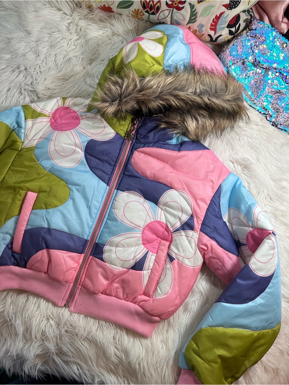 Delia’s • X Dolls Kill Show & Tell Quilted Floral Puffer Jacket - Picture 8 of 16